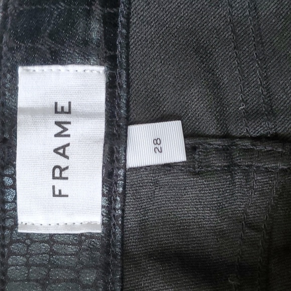 Frame woman's  black croc print  stretch ankle crop pants size 28 - Picture 3 of 13